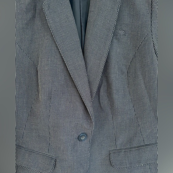 🔥💙LANE BRYANT size 20 navy/white stripe blazer. Like new condition! - Picture 7 of 8